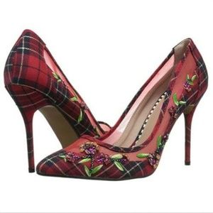 BETSEY JOHNSON RAYN RED MULTI PUMP …